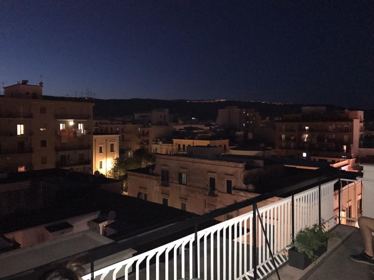 מנפרדוניה B&B Piazza Marconi מראה חיצוני תמונה