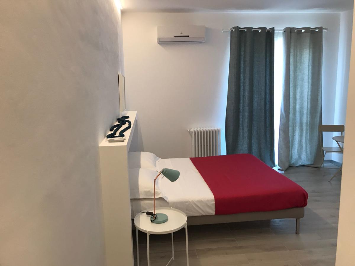 מנפרדוניה B&B Piazza Marconi מראה חיצוני תמונה