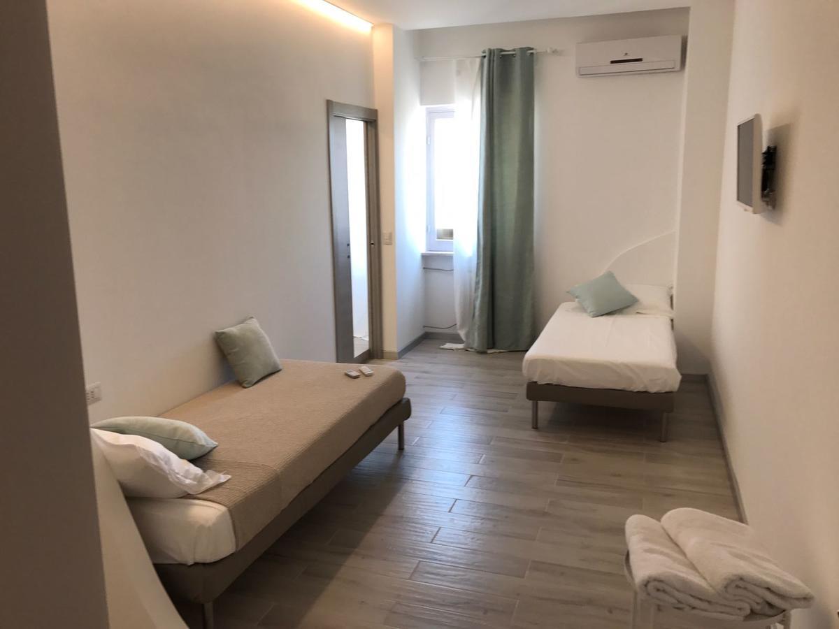 מנפרדוניה B&B Piazza Marconi מראה חיצוני תמונה